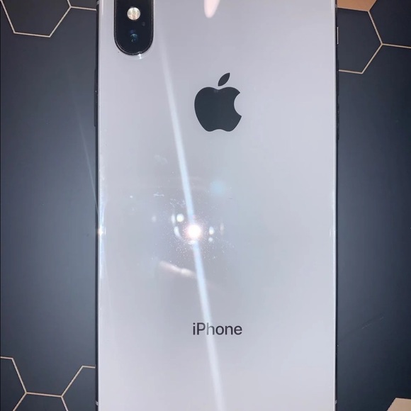 iphone X - Picture 3 of 3